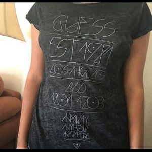 Guess Tshirt
