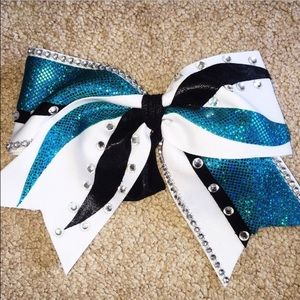 Cheer Extreme Coed Elite competition bow