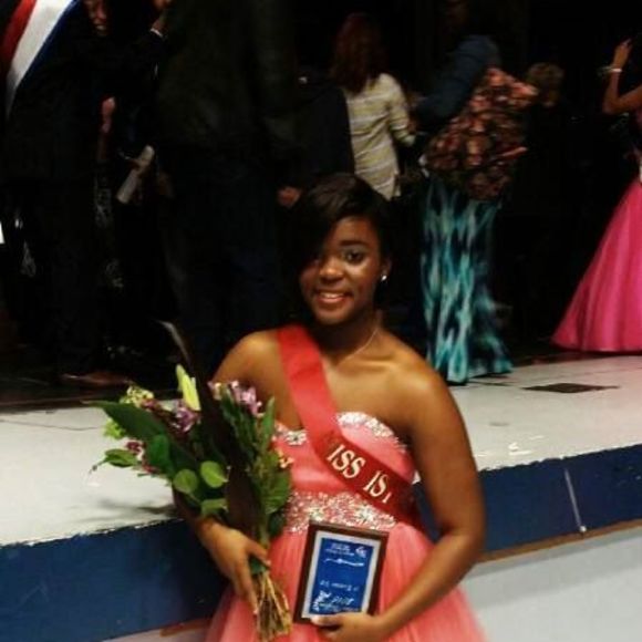 Meet your Posher, Ka'sandra - Picture 1 of 1