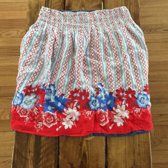 Cabi skirt