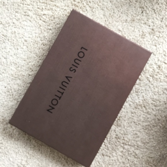 Louis vuitton scarf box only