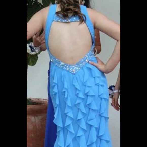 PROM dress!! Worn 1 time! - Picture 1 of 4