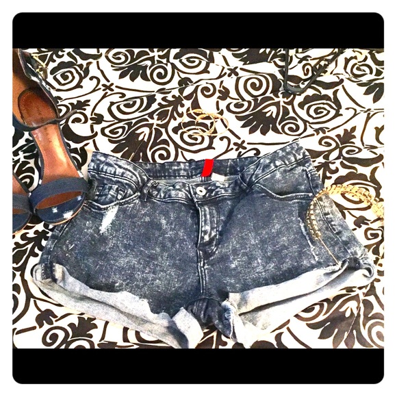 Sexy Blue jean shorts - Picture 1 of 2