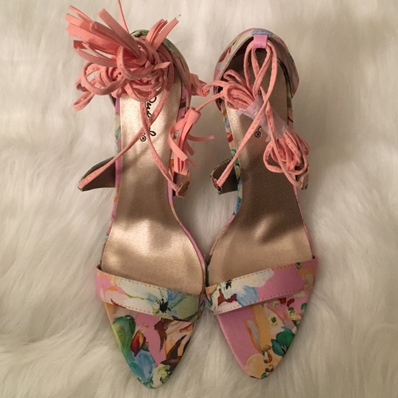 🌸🌺 "Tatiyana" Floral Strappy Heel