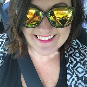 Meet your Posher, Kelli