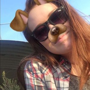 Meet your Posher, Brooke