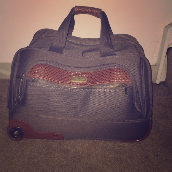 Tommy Bahama rolling duffle bag *carry on*