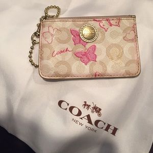 Wallet-wristlet