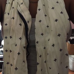 Aerie scarf
