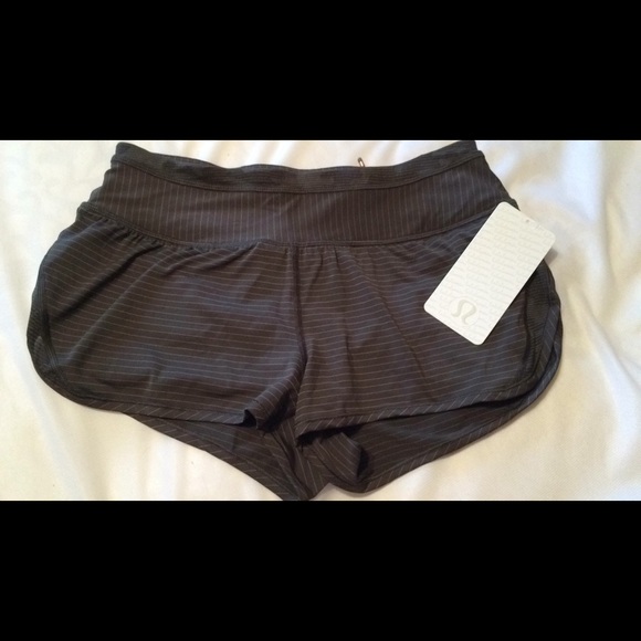 SOLDⓂ️Lululemon run for days shorts