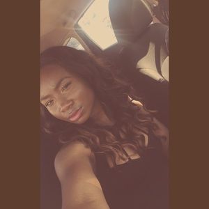 Meet your Posher, Asya