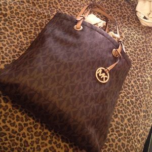 Mk shoulder tote