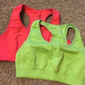 2 sports bras