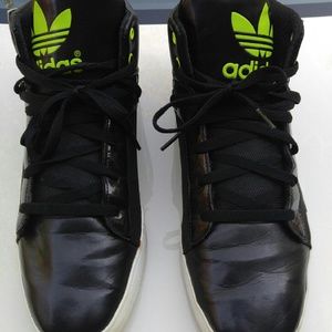 Mens Adidas Vulc West Originals Sneakers