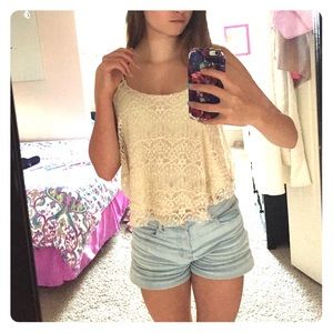 I'm selling a white tank top