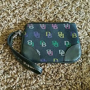 Dooney & Bourke wristlet
