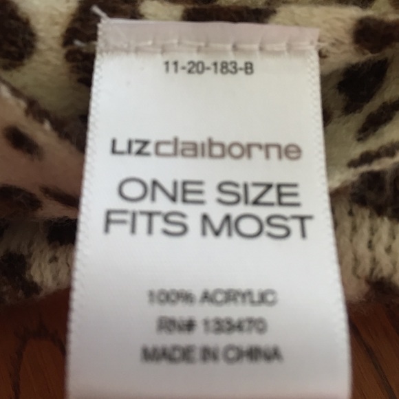 Cheetah Print Figure 8 Scarf - Picture 2 of 4