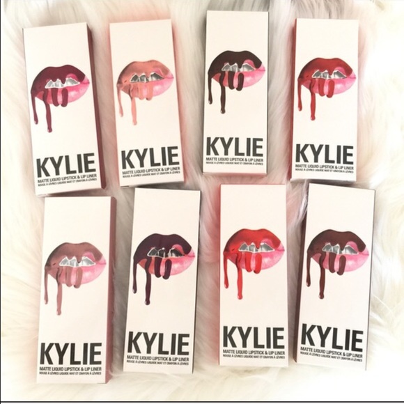 IN SEARCH OF Kylie lip kit