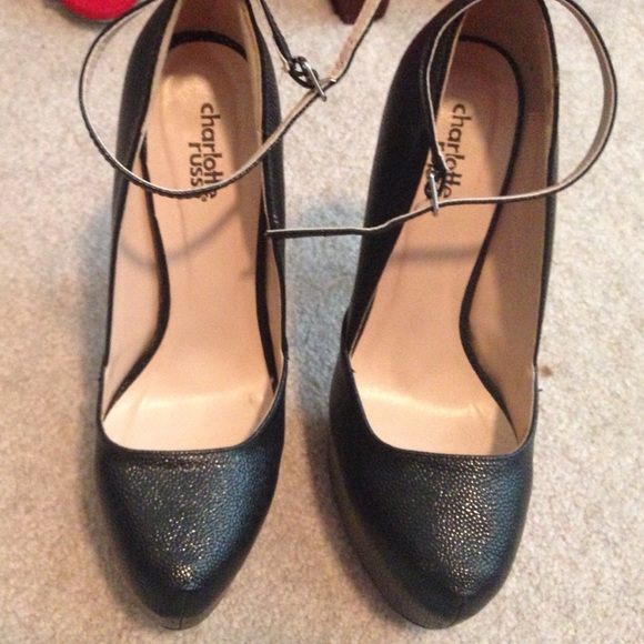 Black platform stilettos - Picture 3 of 3