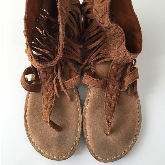 Minnetonka Moccasin Sandals