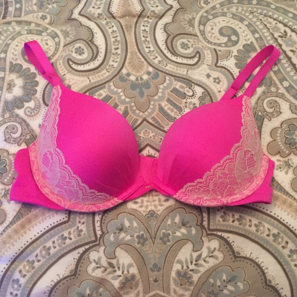 Victoria's Secret Push Up Bra‼️‼SALE‼️️‼️