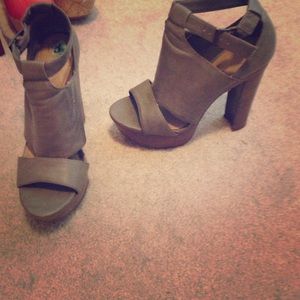 Jessica Simpson Shoes!!