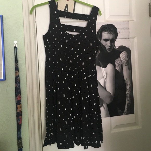 hot topic size Medium