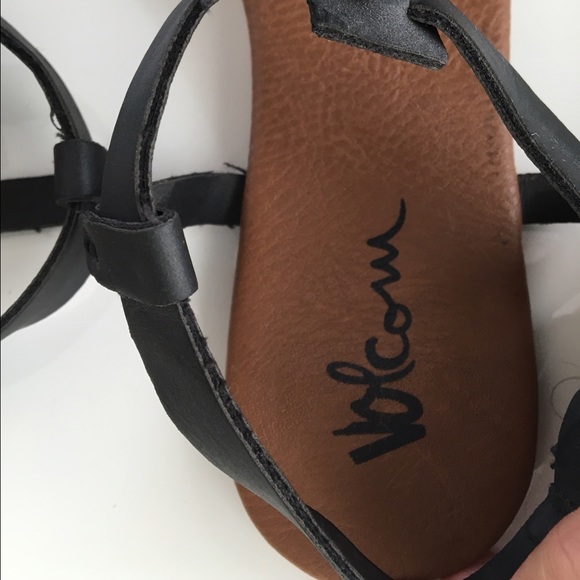 Volcom Sandals - Picture 2 of 3
