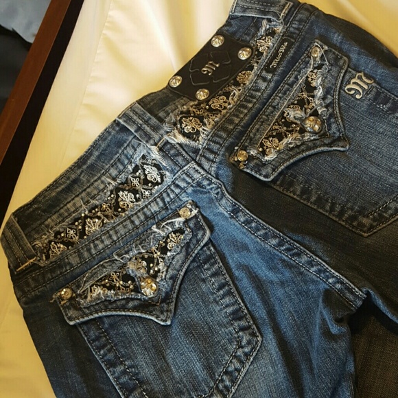 Jeans - Picture 2 of 3