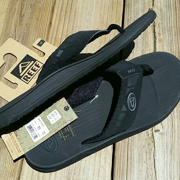 NWT, Men's Reef flip flops, black, 2476