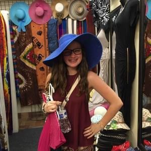 Meet your Posher, Abby