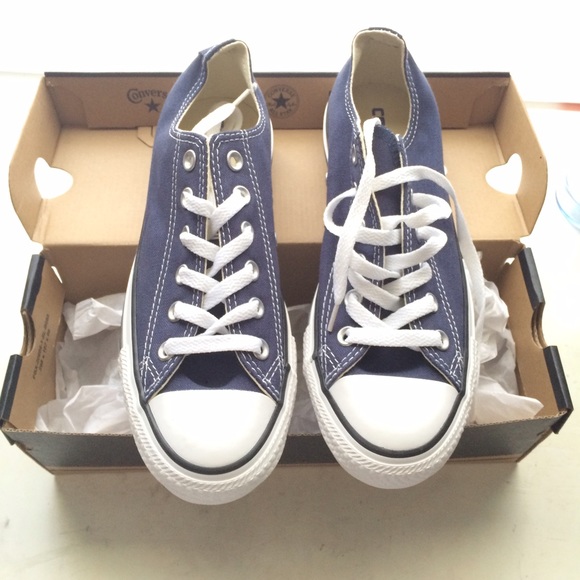 BRAND NEW Converse