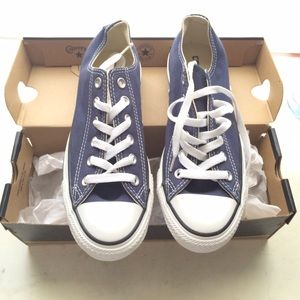 BRAND NEW Converse