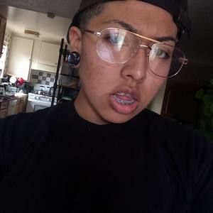 Meet your Posher, Gloria