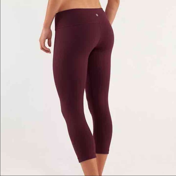 Lululemon Wunder Under Crops Drama Bordeaux