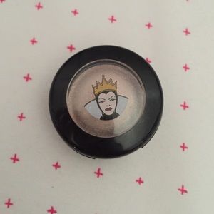 MAC eyeshadow villain collection