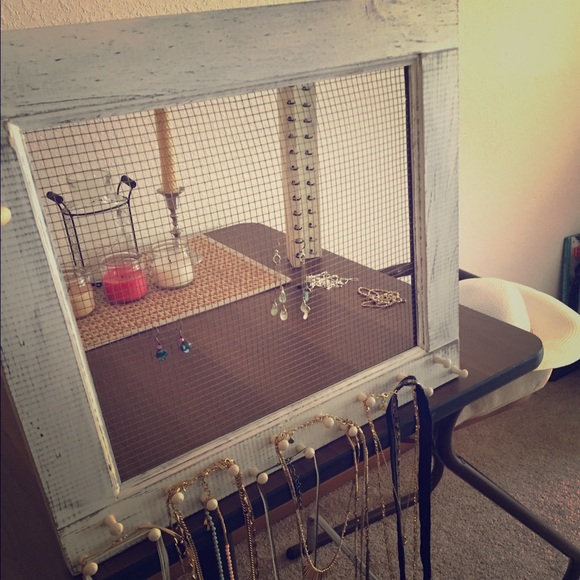 Jewelry holder