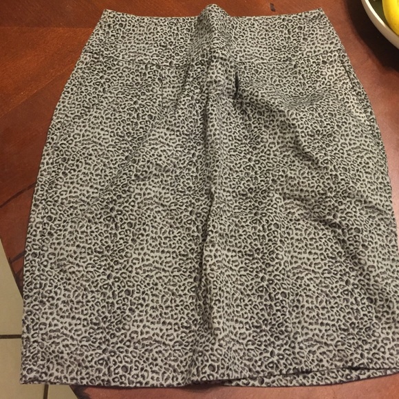 Forever 21 skirt w/ pockets