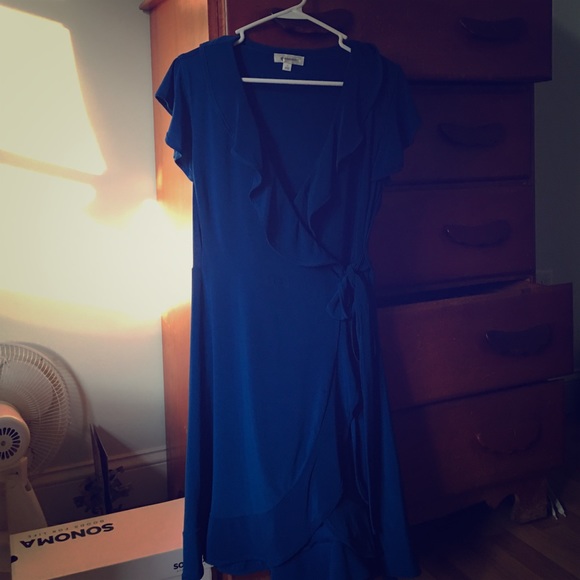 Adorable blue dress, size 10