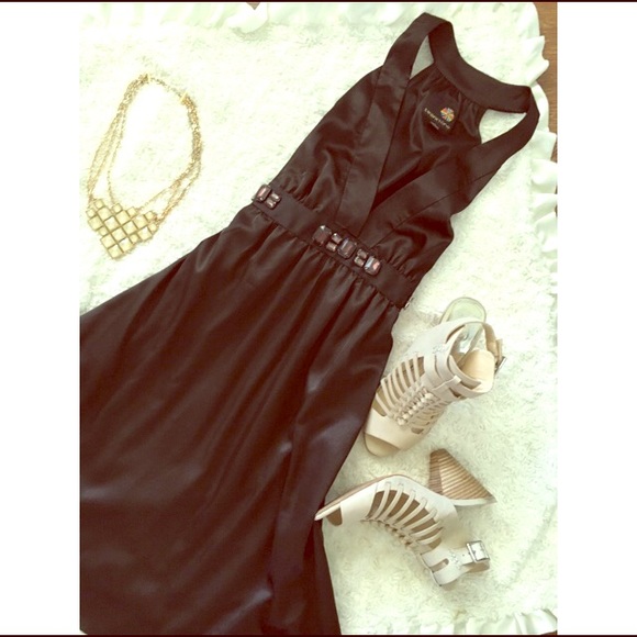 Forever 21 black halter dress