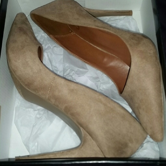 Nude heels - Picture 1 of 4
