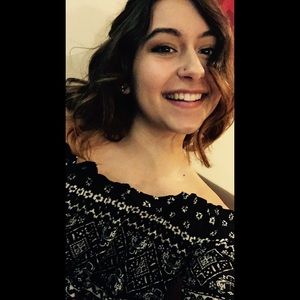 Meet your Posher, Kayla