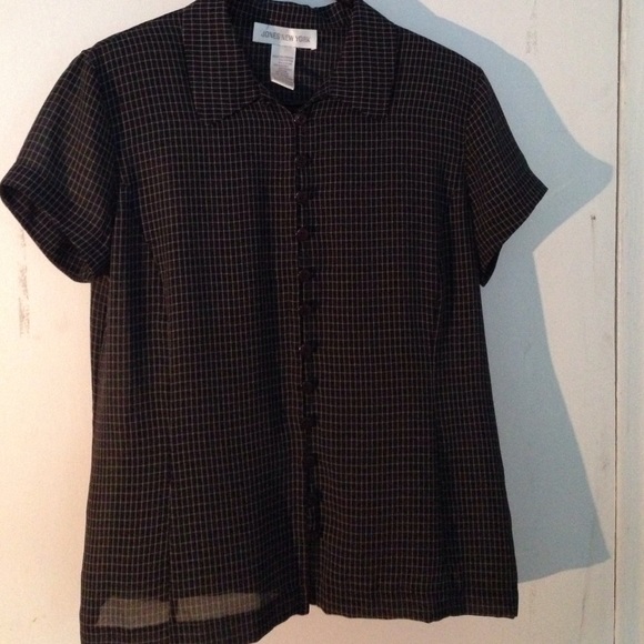 Chic checkered button up blouse