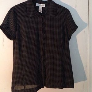 Chic checkered button up blouse