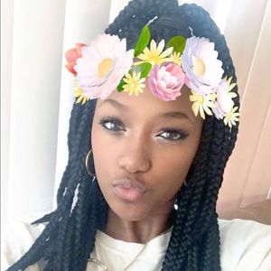 Meet your Posher, Nia