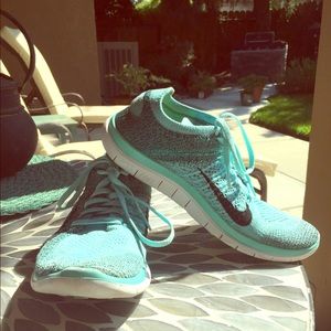 Tiffany blue women's free fly knits 4.0