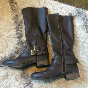 Brown riding boots - like new!