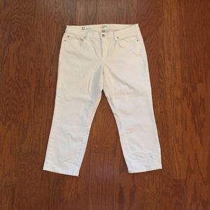 White Ann Taylor Loft curvy Crop jeans
