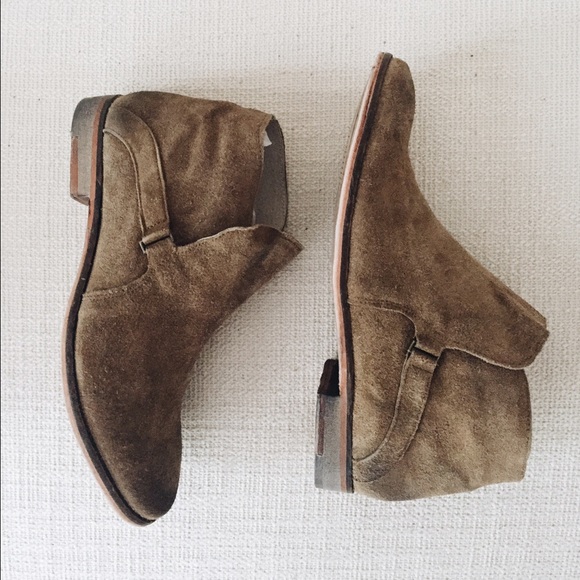 New in box Free People Summit ankle boots