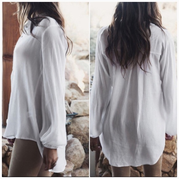 🎉HP🎉 Lace-Up Hi-Low Chiffon Blouse - Picture 2 of 3